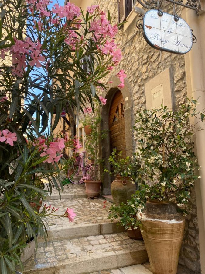 Il Borgo Antico Bed & Breakfast Rocca Massima ภายนอก รูปภาพ